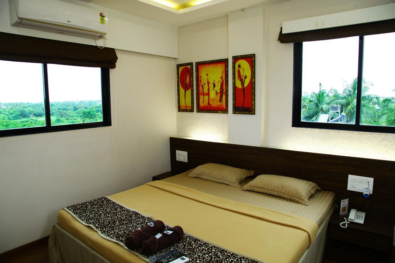 Hotel Maratha Residency รัตนากีรี ภายนอก รูปภาพ
